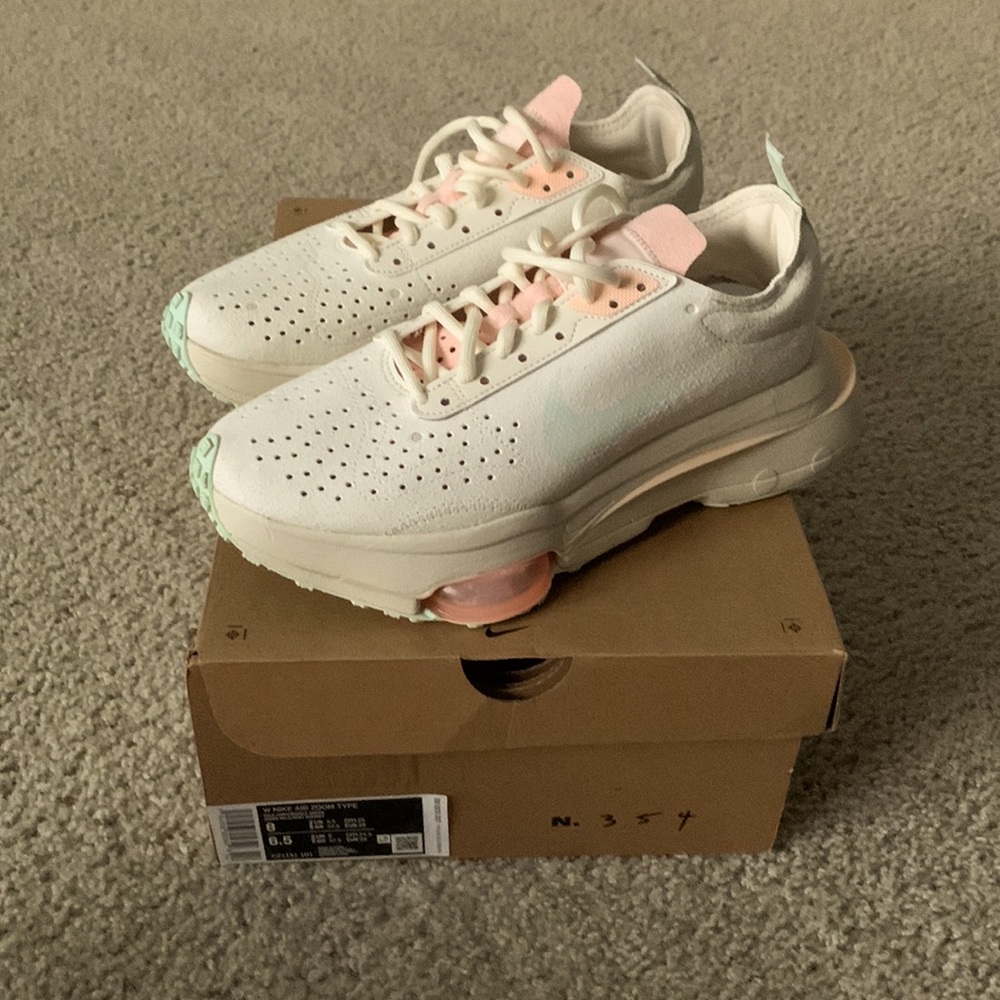 Women’s Air Zoom type shoes